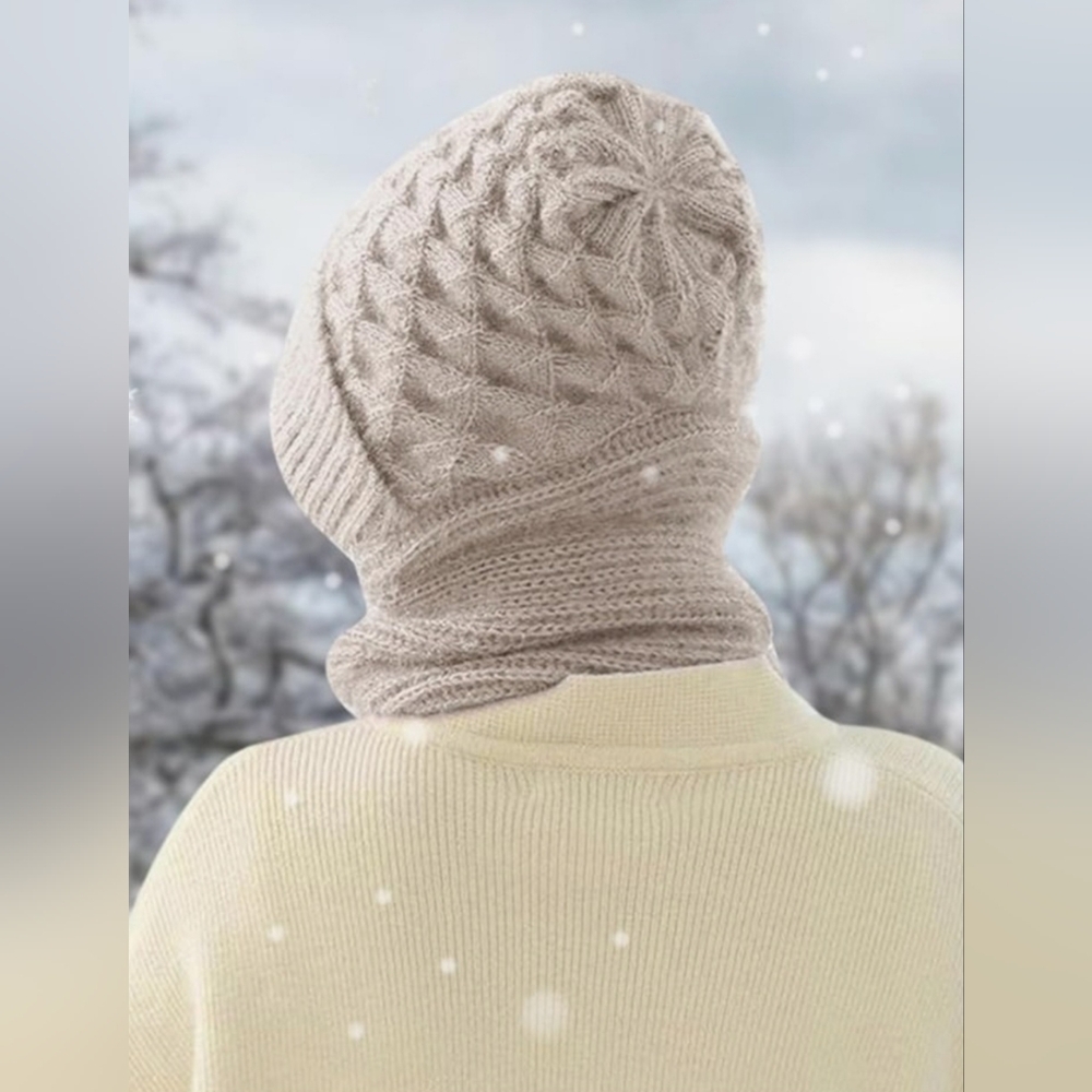 Cozy Integraded 2 In 1 Hat And Scarf - Picture 3 of 4
